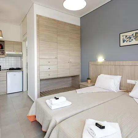 Yiannis Apartments Adelianos Kampos Exterior photo