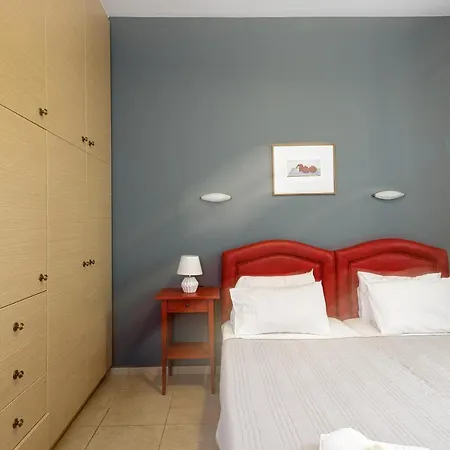 Yiannis Apartments Adelianos Kampos Exterior photo