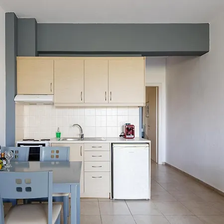 Yiannis Apartments Adelianos Kampos Exterior photo